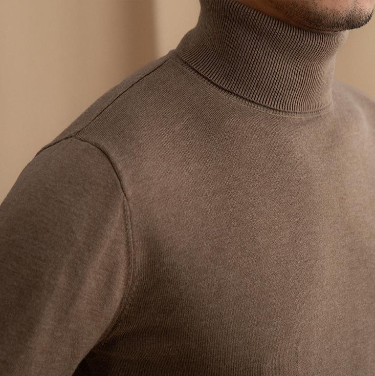 Vermont Turtle Neck Knit Sweater