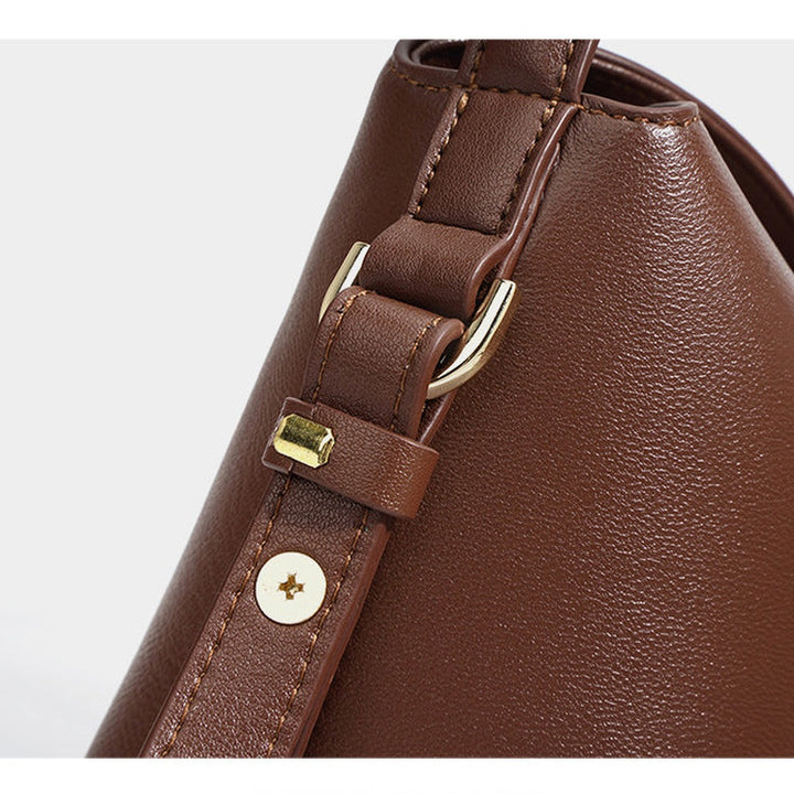 Béatrice Hobo Leather Bag — image 7