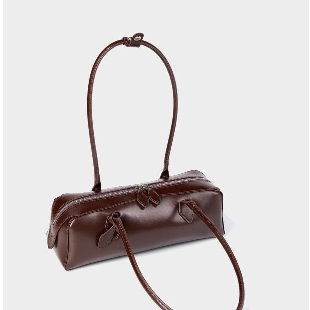 Éléanor French Baguette Leather Bag — image 15